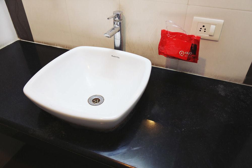 Oyo Rooms Yerwada Chowk Пуна Экстерьер фото