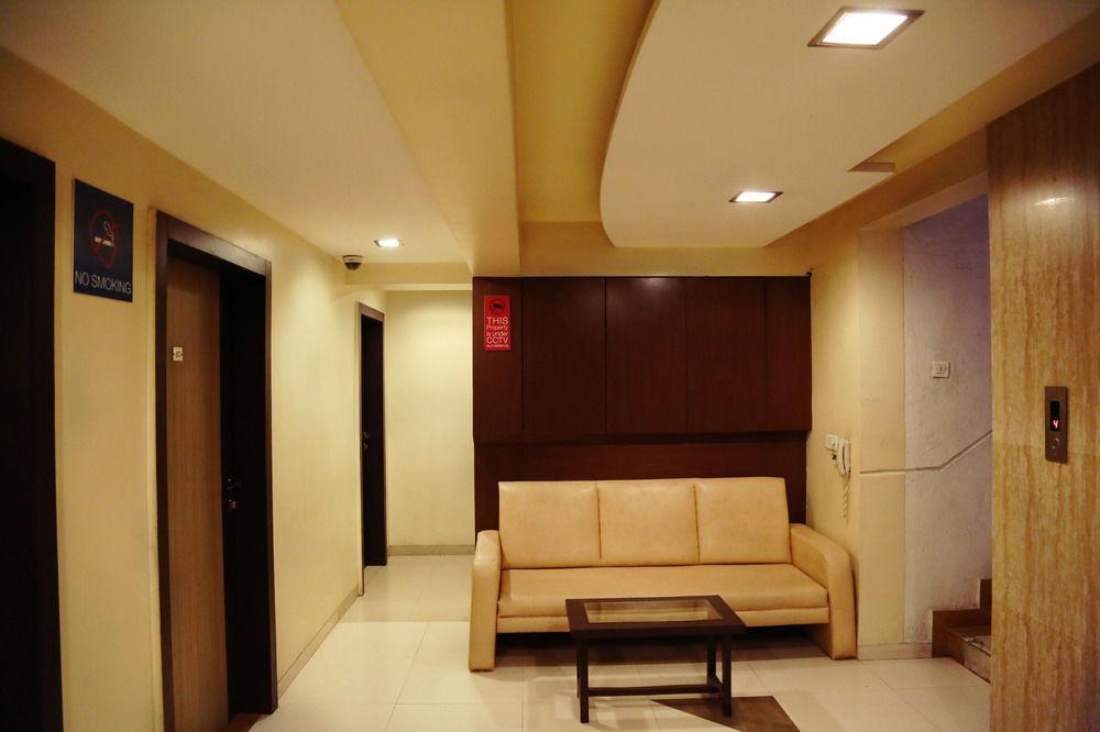 Oyo Rooms Yerwada Chowk Пуна Экстерьер фото